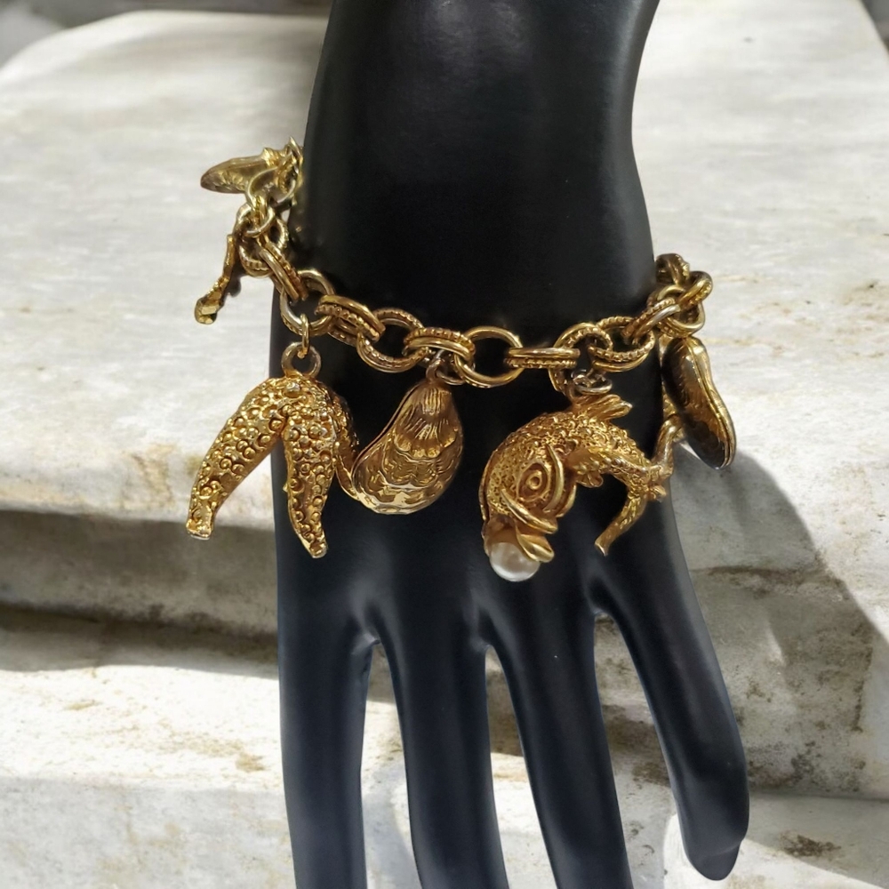 HAR Vintage Gold Pearl Sea Creature Fish Shell Charm Bracelet - Picture 4 of 5